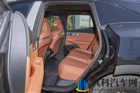 配置拉满，试驾2026款深蓝S07，综合实力如何？全方面评测！-2