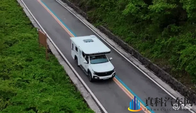 丰满双乳秘书被老板狂揉捏：职场性骚扰事件引反思，企业如何打造和谐环境？-2