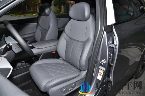 长安又添“新丁”，仅1499万，续航620km，轴距达到2米88-3