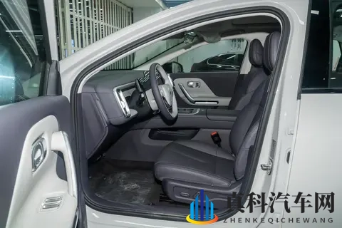 1198 万买纯电轿车，续航 650km 还带激光雷达？-2