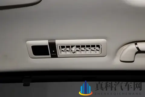 四驱+插混+豪华配置,这台新车上市就降价,真香还是套路?-2