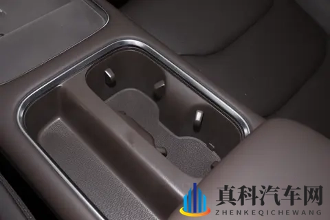 家用MPV推荐!大空间、真7座、双独悬,续航超500公里-2