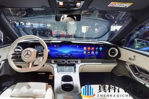 奔驰全新GLC纯电版实车实拍，这前脸确实很老钱-2