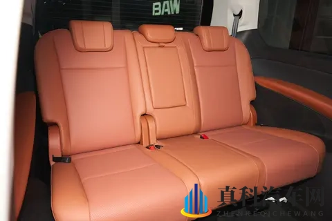 CLTC综合续航1420km 锐胜M8大型MPV正式预售 1698万起-3