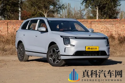 2820mm 轴距 + 220km 纯电,山海 L7 PLUS 实感-1