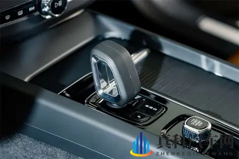 18万拿下准新沃尔沃XC60，享受北欧豪华风！-3