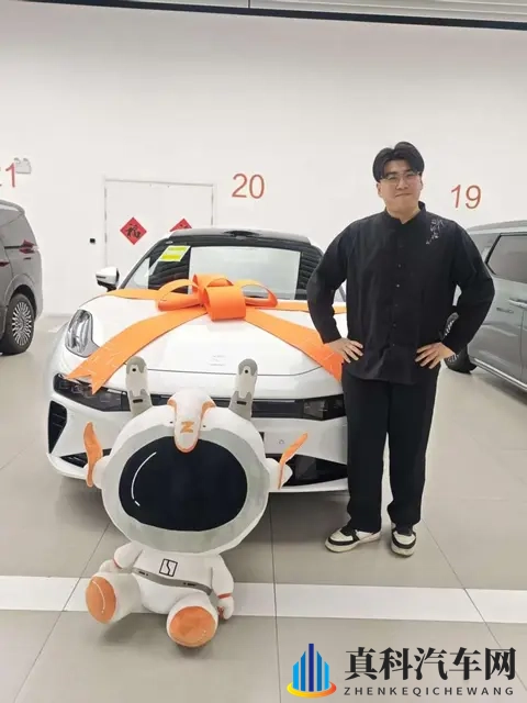 四年观望一朝入手！同事阅车无数为何独爱焕新极氪 001？-3