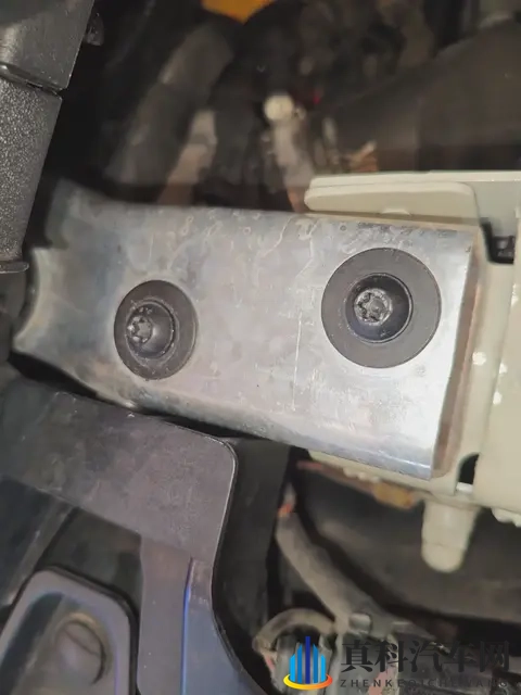 20万拿下大众途锐,30T+V6引擎,圆你一个SUV梦?-3