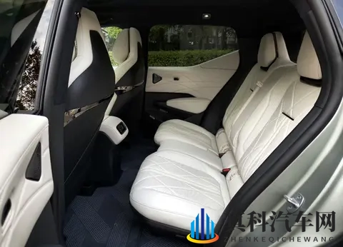 黄色应用APP下载:汽车应用下载指南:热门APP推荐,安全驾驶无忧-2