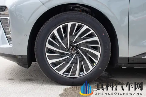 家用SUV怎么选？这款车型11月购车有福利，配置高操控出色！-2