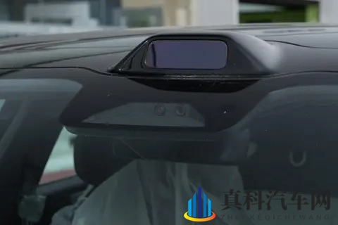 阿维塔06不玩虚的:华为ADS 4,再配上空气悬架,20万级还有对手?-1