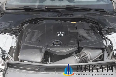 奔驰C级动力迎来蜕变,全系20T发动机能否重塑豪华标杆?-3