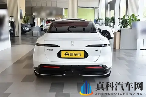 我发现它真懂年轻人:颜值、智能、舒适全在线,这款中型车咋样-2