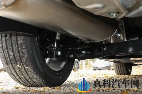 新款宝来上市，售价不变，15T动力总成保留，6个喇叭减配成了4个-1