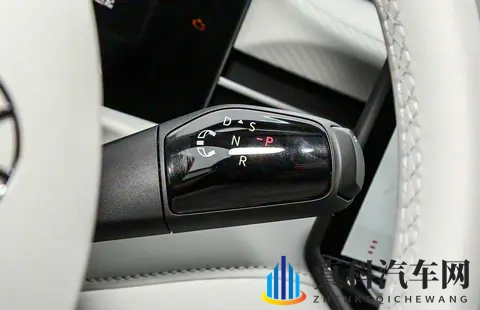 内外都有变化  大众朗逸Pro将于11月17日上市-2