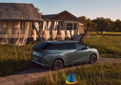 推出增程版,纯电续航超450km,支持5C快充,小鹏X9能改变命运吗-1