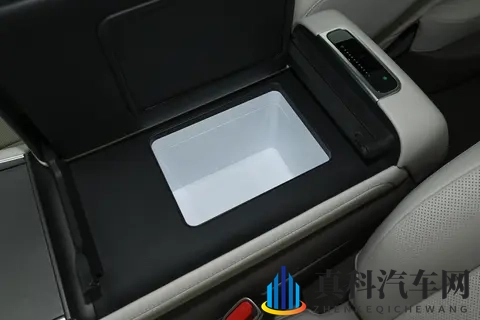 六口之家的移动幸福空间！腾势N8L能否成为我们的新座驾？-2