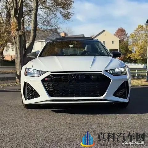 奥迪新款 RS6发布，外观犀利 配置升级 内饰豪华，搭载V8动力+四驱！-3