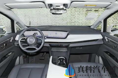 别克 GL8：车型配置解析与性价比推荐​-1