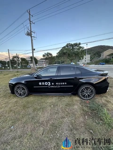 白丝捆绑调教：丝袜束缚下的独特调教体验-2