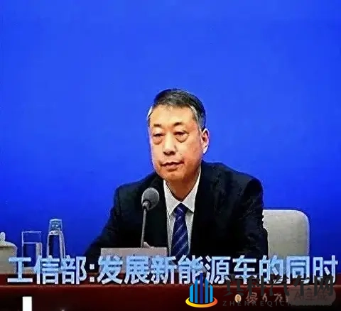 续航腰斩、排队充电，谁在硬撑？-2