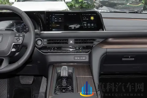 进口的丰田皇冠该如何挑选？两大版本怎么选最划算-1