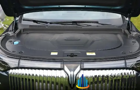 26款岚图梦想家上市即热销,乾崑ADS+59秒破百,纯电续航达350km-1