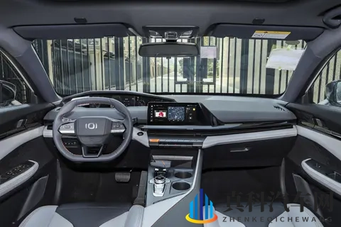 11 万级纯电 C 级车试驾体验：长安启源 A06 的那些实用亮点-2