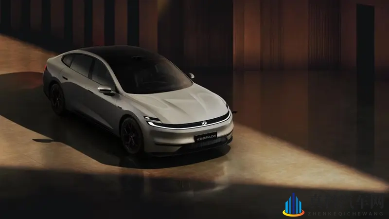 家用出行不妥协,启源A06如何解锁舒适通勤新方式?-1