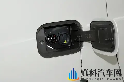 “移动客厅”不只是噱头？带全家出门一趟我就懂了！-1