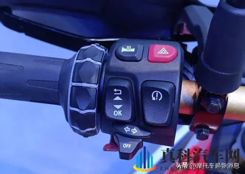 dd4破解版无限金币：汽车游戏新突破，无限金币体验升级-2