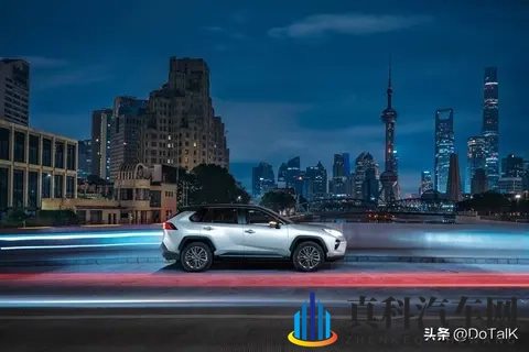 同样开 8 年新能源车比燃油车省 13 万？2025 最新成本账，算完不纠结-3