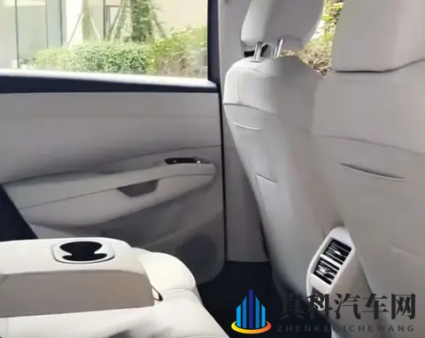 大众朗逸Pro正式下线，外观内饰新调整，将于11月内上市-2