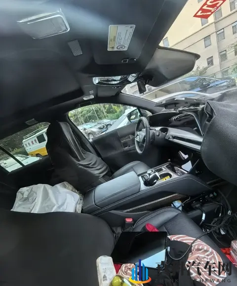 纯电“小凯雷德”?凯迪拉克VISTIQ国产现身,尺寸比IQ锐歌大一圈-3