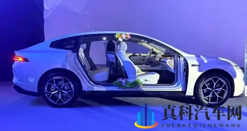 长安启源A06正式上市！1099万起，标配800V高压平台-1