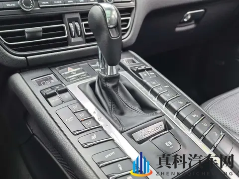 广汽埃安 i60 纯电版：把“全能”做得最稳的那种车-1