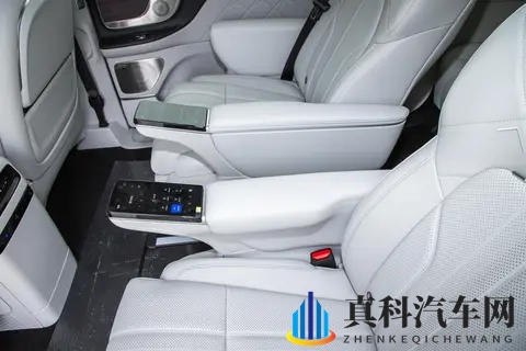 华为乾崑+鸿蒙座舱50，体验2026款岚图梦想家乾崑Ultra-3