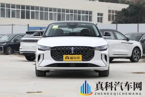 林肯 Z 选燃油还是混动？要燃油尊尚版还是要尊尚混动版的质感？-2