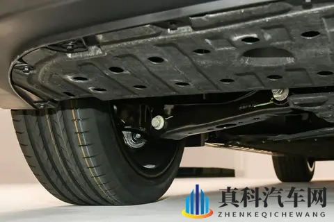 大满配，全系激光雷达+磁流变悬架，预售1399万起，深蓝L06来了-2