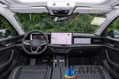 2026款大众迈腾B9实车亮相，配置新升级，两种动力可选-1