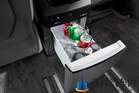 一辆极氪009,装下我们三代人的周末:一位奶爸的用车笔记-3