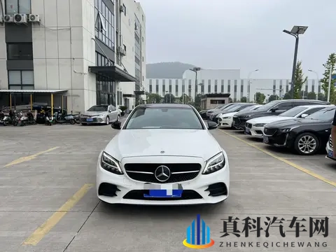 15万多拿下优雅座驾,2021款奔驰C级,都市白领新选择?-2