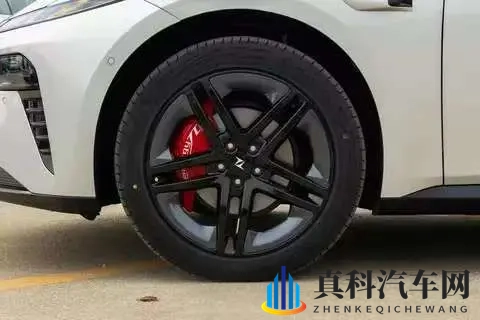 15万买新能源车,东风这款车的“+”号到底加了啥?看完心里有数-3