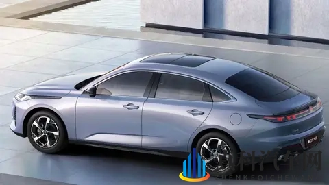 逸动还是帝豪？经济型家用轿车对比，看完就知道怎么选-3