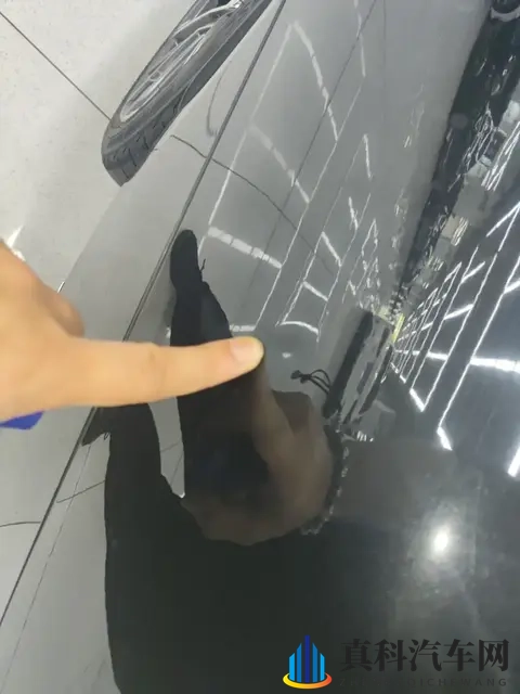 59万拿下21年一手宝马7系，享受行政级舒适-1