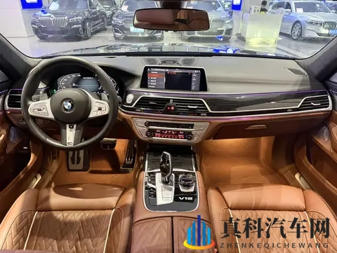 V12引擎的绝唱,6万公里二手宝马760Li,圆梦趁现在-3