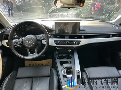 23年奥迪A4L,白色时尚一手车,67万公里,158万拿下!-1