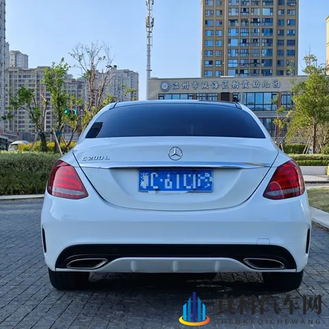 一台能带你和赛道去旅行的车，是什么模样？-1