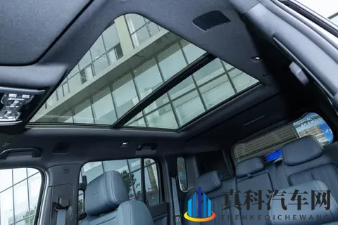 家用SUV怎么选？方程豹钛7这些细节让全家出行更舒心，你关注了吗-2