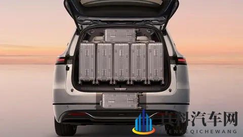 专治选择困难症！领克900 vs 深蓝S09，谁更适合家庭？-3